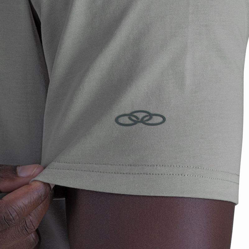 POLERA COMFY CLASSIC ARENA HOMBRE