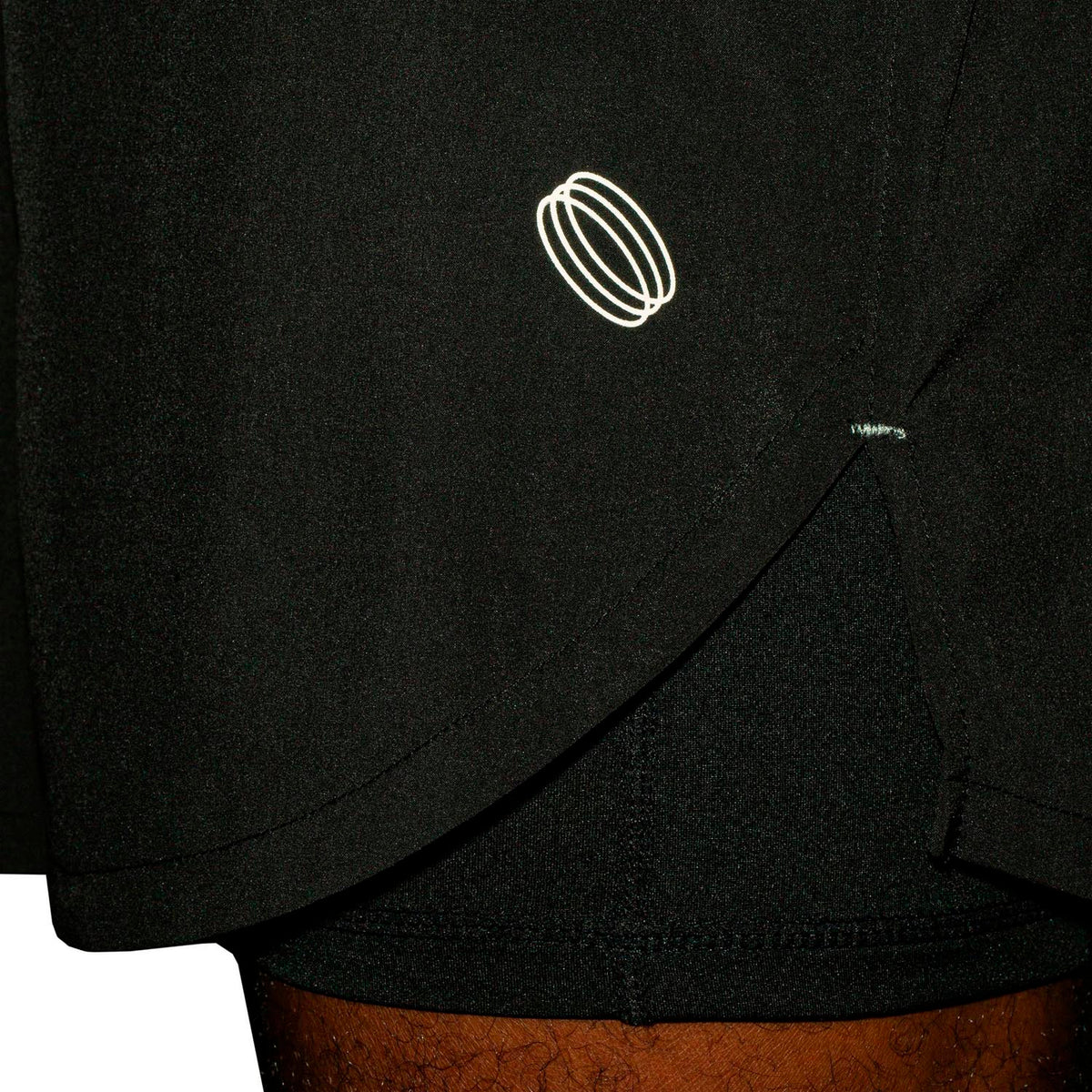 SHORT CORRE FOCO 2 EN 1 5" NEGRO HOMBRE