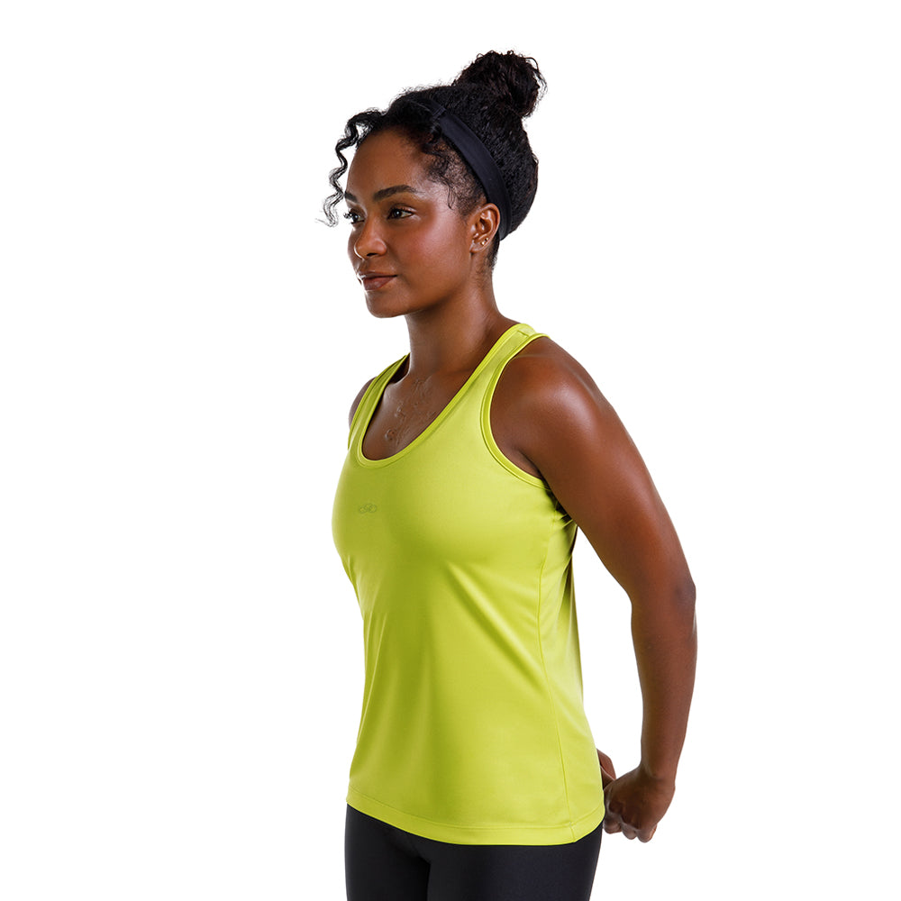 POLERA ESSENTIAL SIN MMANGAS LIMA MUJER