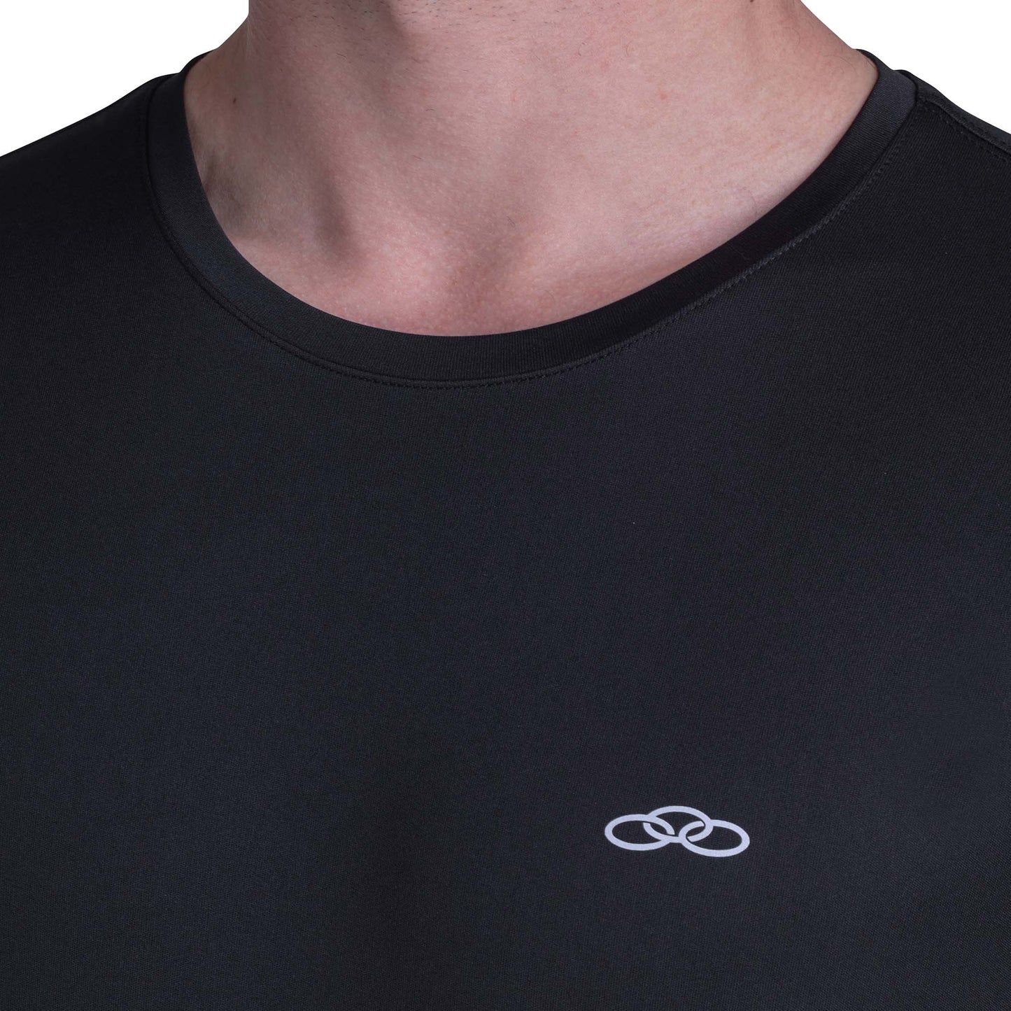 POLERA ESSENTIAL MANGA CORTA NEGRA HOMBRE