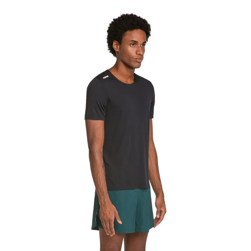 POLERA RUNNING CORRE FOCO NEGRO HOMBRE