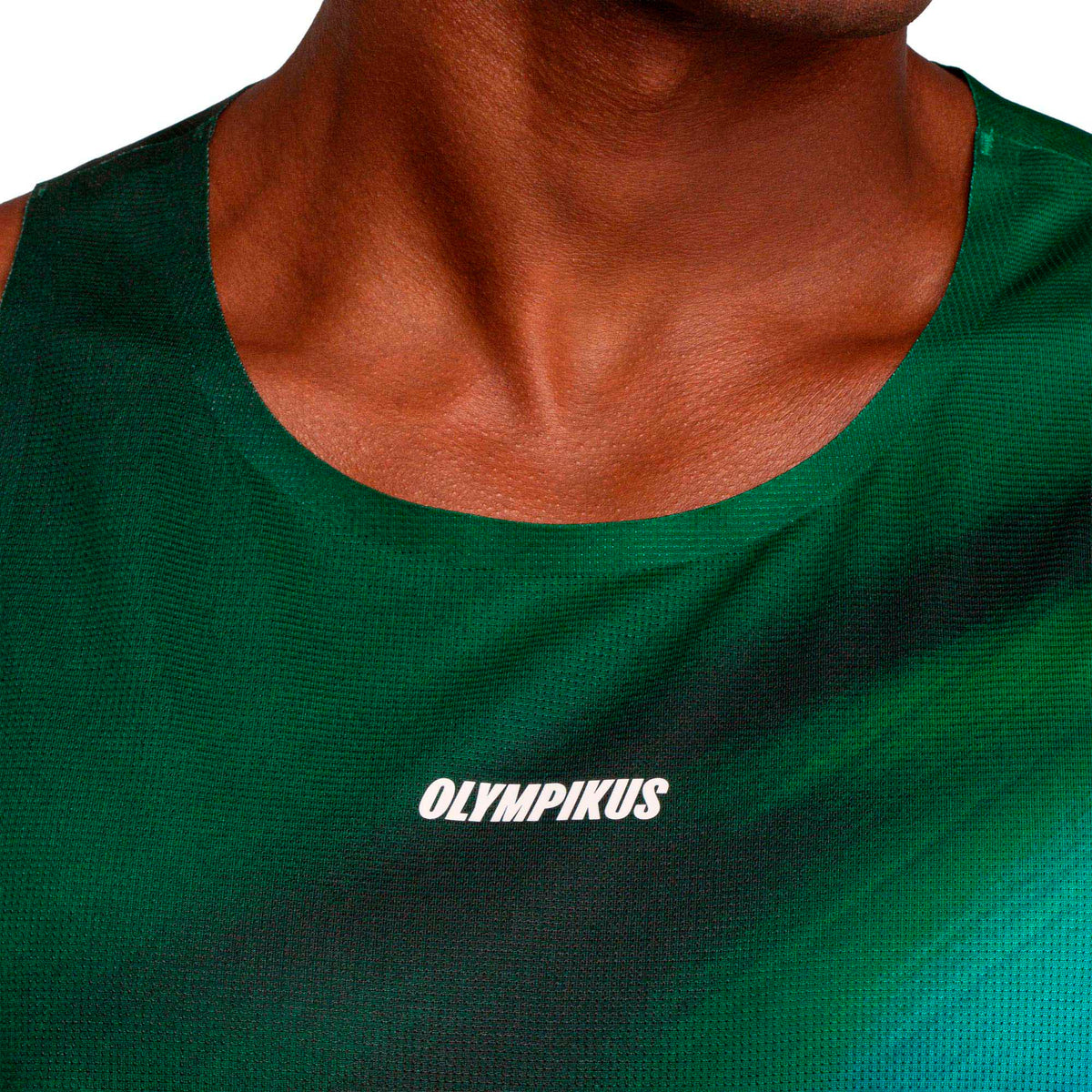 POLERA SIN MANGAS RUNNING CORRE FOCO AZULADO HOMBRE