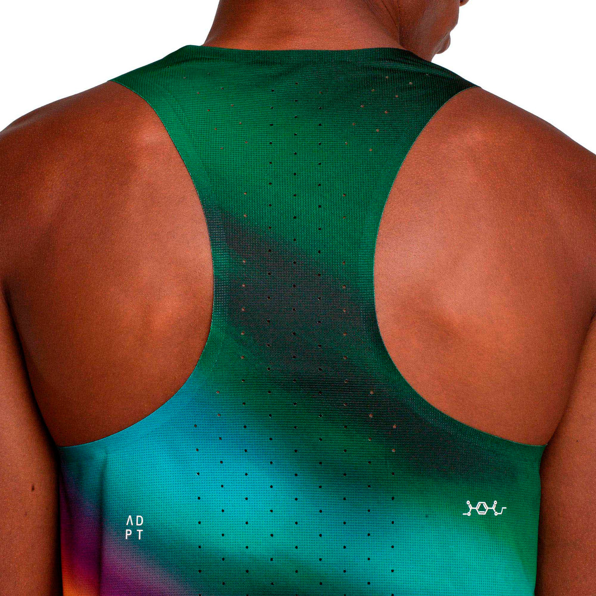 POLERA SIN MANGAS RUNNING CORRE FOCO AZULADO HOMBRE