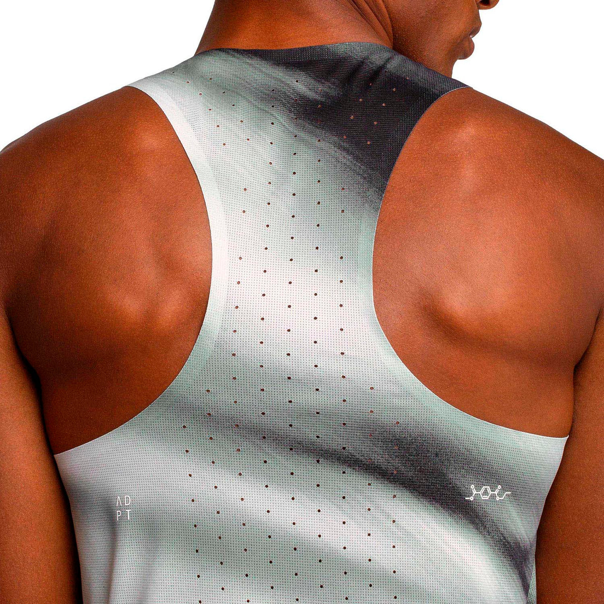 POLERA SIN MANGAS RUNNING CORRE FOCO NEGRO/BLANCO HOMBRE